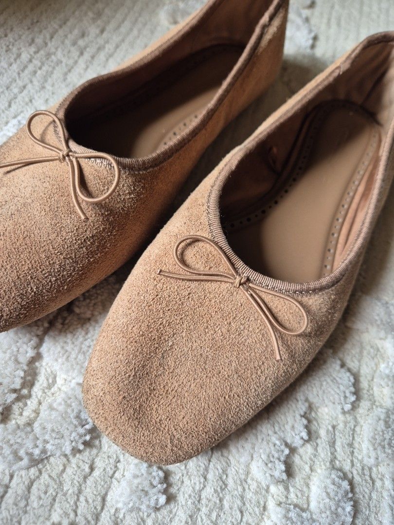 Size 38 - Stradivarius Flats (Category: Flats & Sandals) located in Paranaque City. Submitted by nik_dc (Listing ID 1458702671, Image 2). Description: payment via gcash shipping c/o buyer.