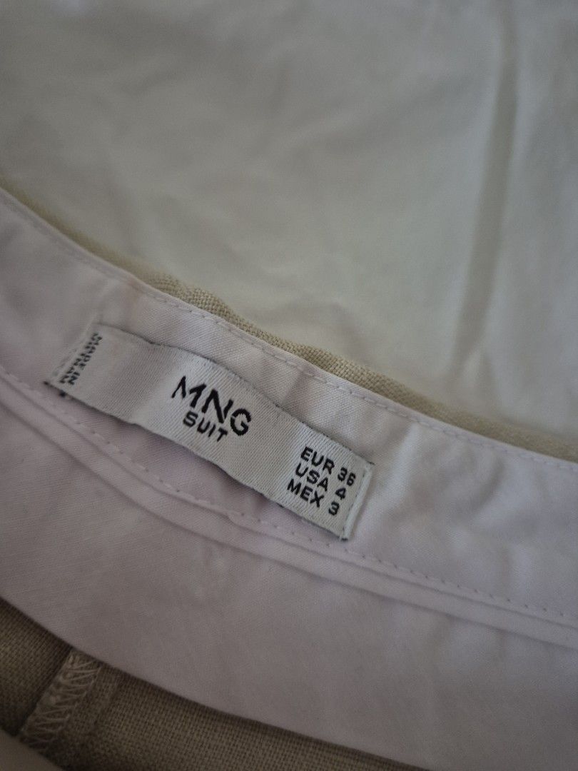Size 4 - Mango Linen Cropped Pants (Category: Other Bottoms) located in Paranaque City. Submitted by nik_dc (Listing ID 1458712302, Image 3). Description: brand new, never used payment via gcash shipping c/o buyer.