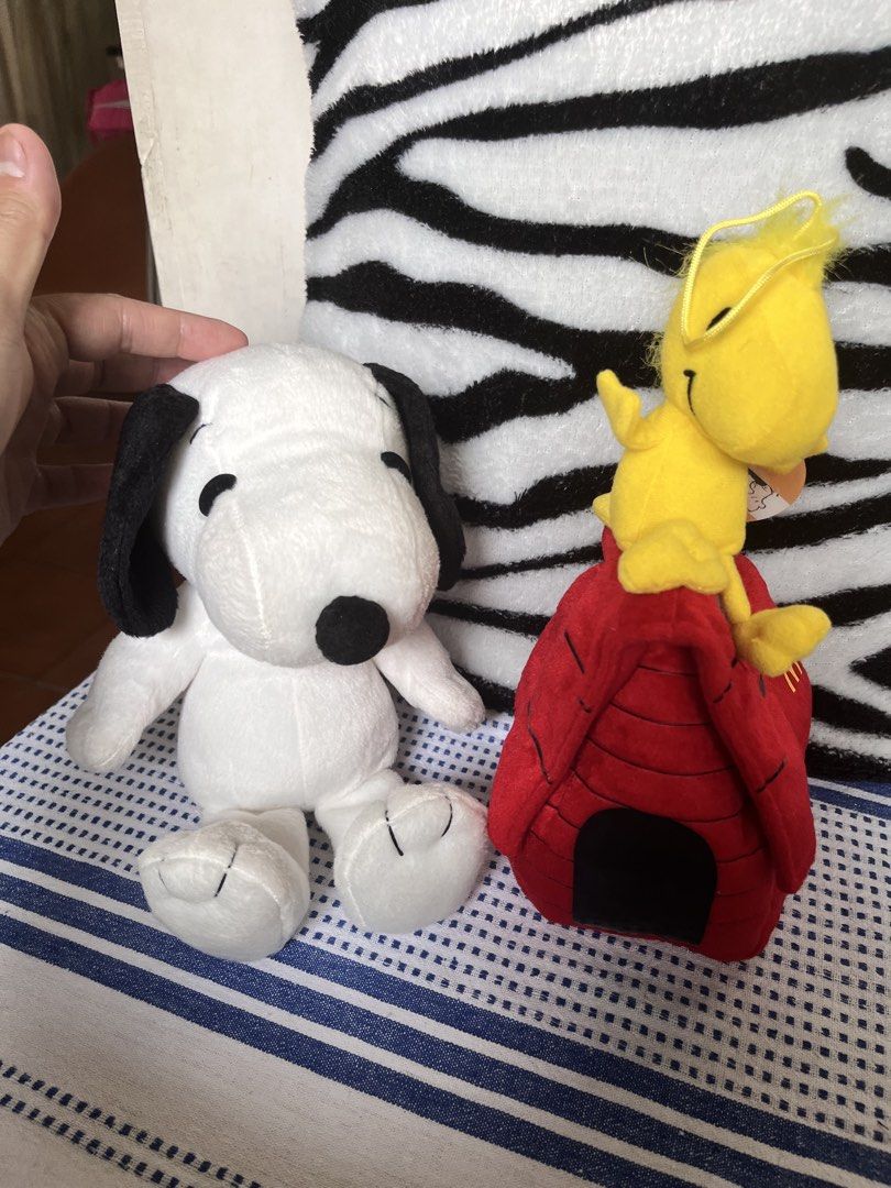 Snoopy & woodstuck (set#7 (Category: Designer & Blind Box Toys) located in Paranaque City. Submitted by bonsaiart (Listing ID 1458728358, Image 1). Description: Pre owned Good condition Selling as set 795 fixed) +sf Payment via GCASH or paymaya No to meetup No to cop / cod Shipping via j&t only.