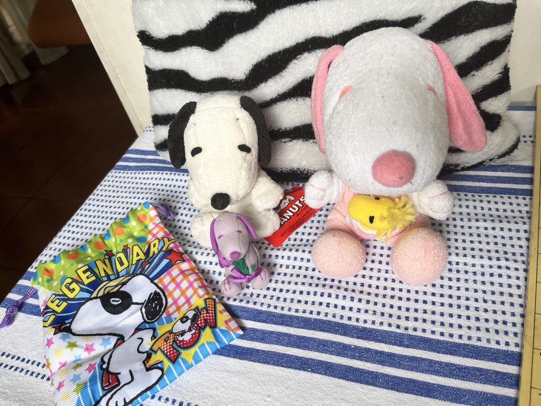 Snoopy & woodstuck (set#8 (Category: Designer & Blind Box Toys) located in Paranaque City. Submitted by bonsaiart (Listing ID 1458728876, Image 1). Description: Pre owned Good condition Selling as set 675 fixed) +sf Payment via GCASH or paymaya No to meetup No to cop / cod Shipping via j&t only.
