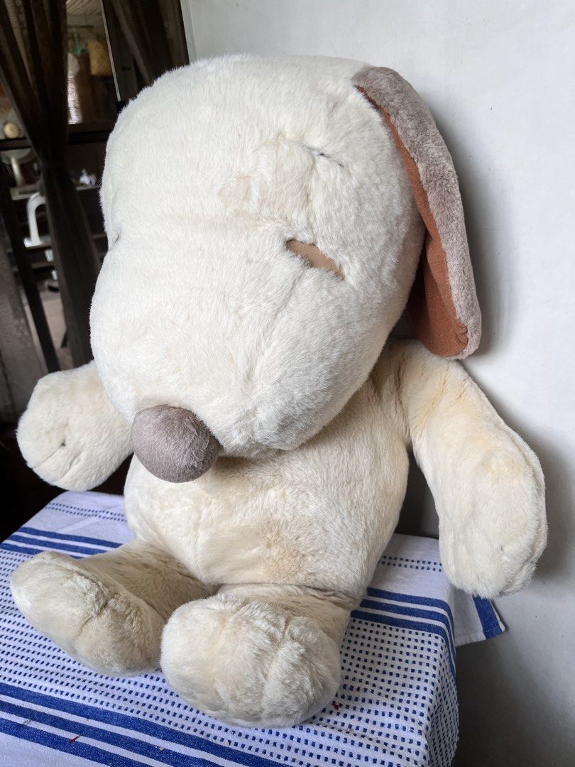 Snoopy brown big (Category: Plushies & Soft Toys) located in Paranaque City. Submitted by bonsaiart (Listing ID 1458722010, Image 2). Description: Pre owned Good condition Bulky Height 24 inches Huggable 2300(fixed) +sf Payment via GCASH or paymaya No to meetup No to cop / cod Shipping via j&t only.