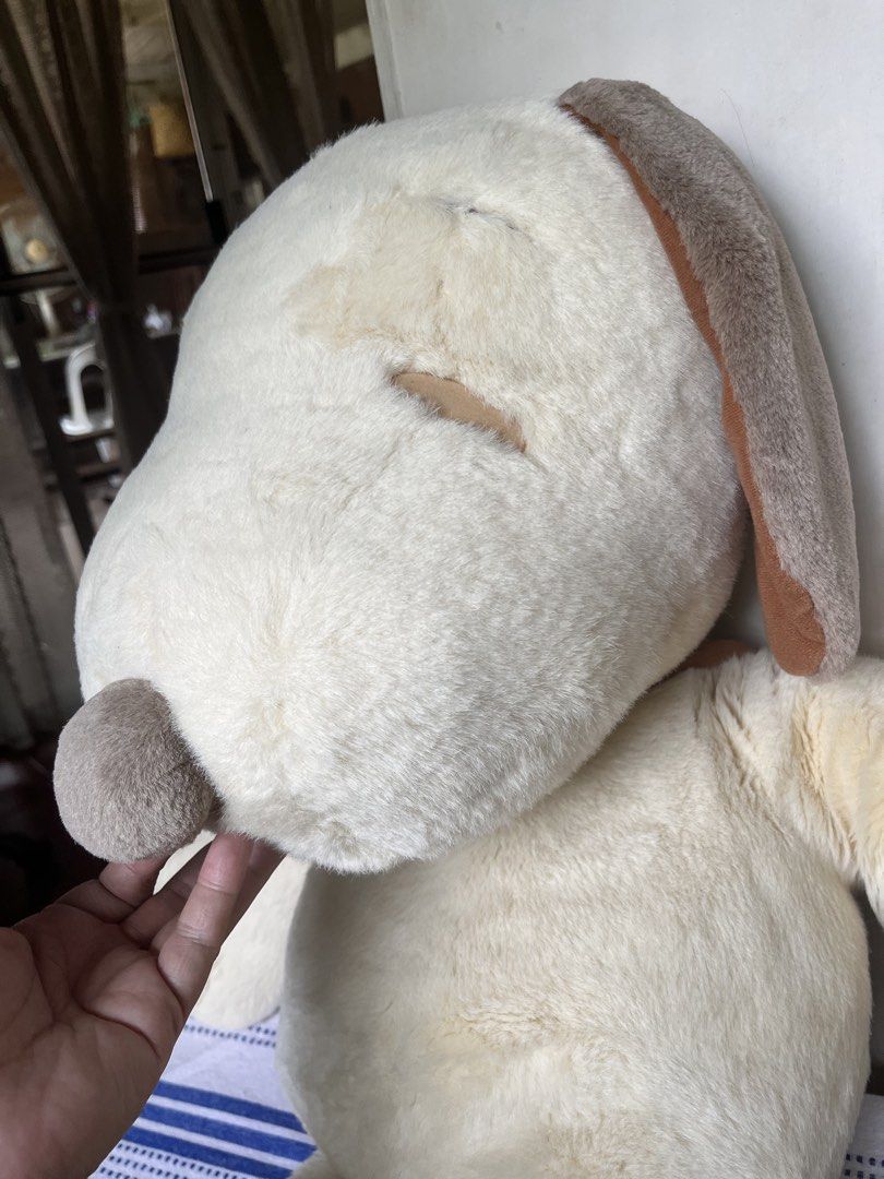 Snoopy brown big (Category: Plushies & Soft Toys) located in Paranaque City. Submitted by bonsaiart (Listing ID 1458722010, Image 3). Description: Pre owned Good condition Bulky Height 24 inches Huggable 2300(fixed) +sf Payment via GCASH or paymaya No to meetup No to cop / cod Shipping via j&t only.