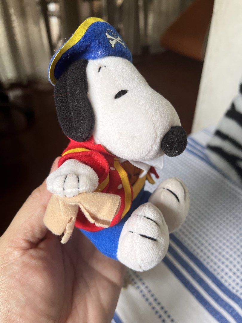 Snoopy captain (Category: Character Goods) located in Paranaque City. Submitted by bonsaiart (Listing ID 1458732509, Image 3). Description: Pre owned Good condition 580+sf Payment via GCASH or paymaya No to meetup No to cop / cod Shipping via j&t only.