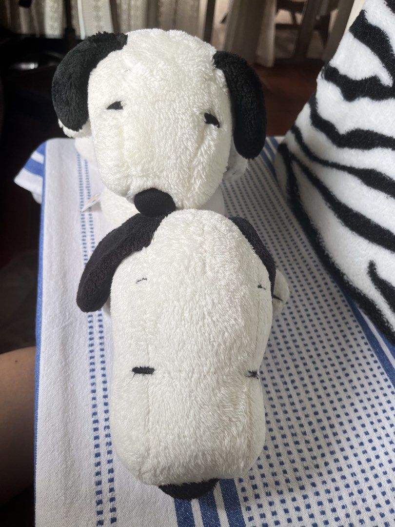 Snoopy dapa (set#10 (Category: Character Goods) located in Paranaque City. Submitted by bonsaiart (Listing ID 1458730298, Image 2). Description: Pre owned Good condition Selling as set 890 fixed) +sf Payment via GCASH or paymaya No to meetup No to cop / cod Shipping via j&t only.