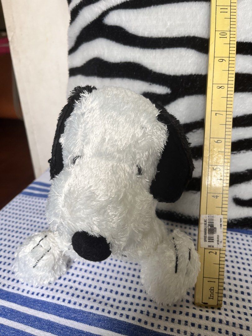 Snoopy furry (set#9 (Category: Plushies & Soft Toys) located in Paranaque City. Submitted by bonsaiart (Listing ID 1458729510, Image 3). Description: Pre owned Good condition Selling as set 1650 fixed) +sf Payment via GCASH or paymaya No to meetup No to cop / cod Shipping via j&t only.