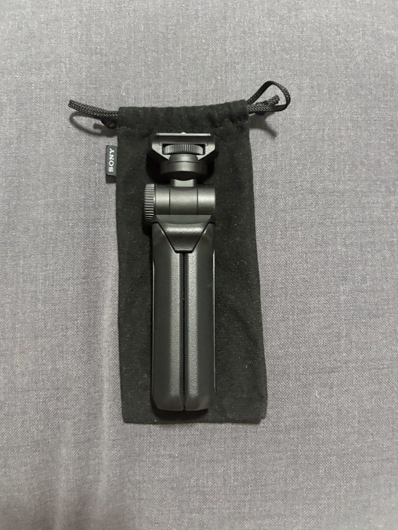 Sony GP-VPT2BT Wireless Shooting Grip (Category: Camera Bags & Carriers) located in Manila. Submitted by cooltree-78bc64 (Listing ID 1458808532, Image 2). Description: Sony GP-VPT2BT Wireless Shooting Grip • Used only once or twice • Good as new / in excellent condition • No dents or scratches • Everything is fully functional and works properly • Comes with the carrying bag • No original box Barely used and well taken care of! 😊 Payment: Gcash o