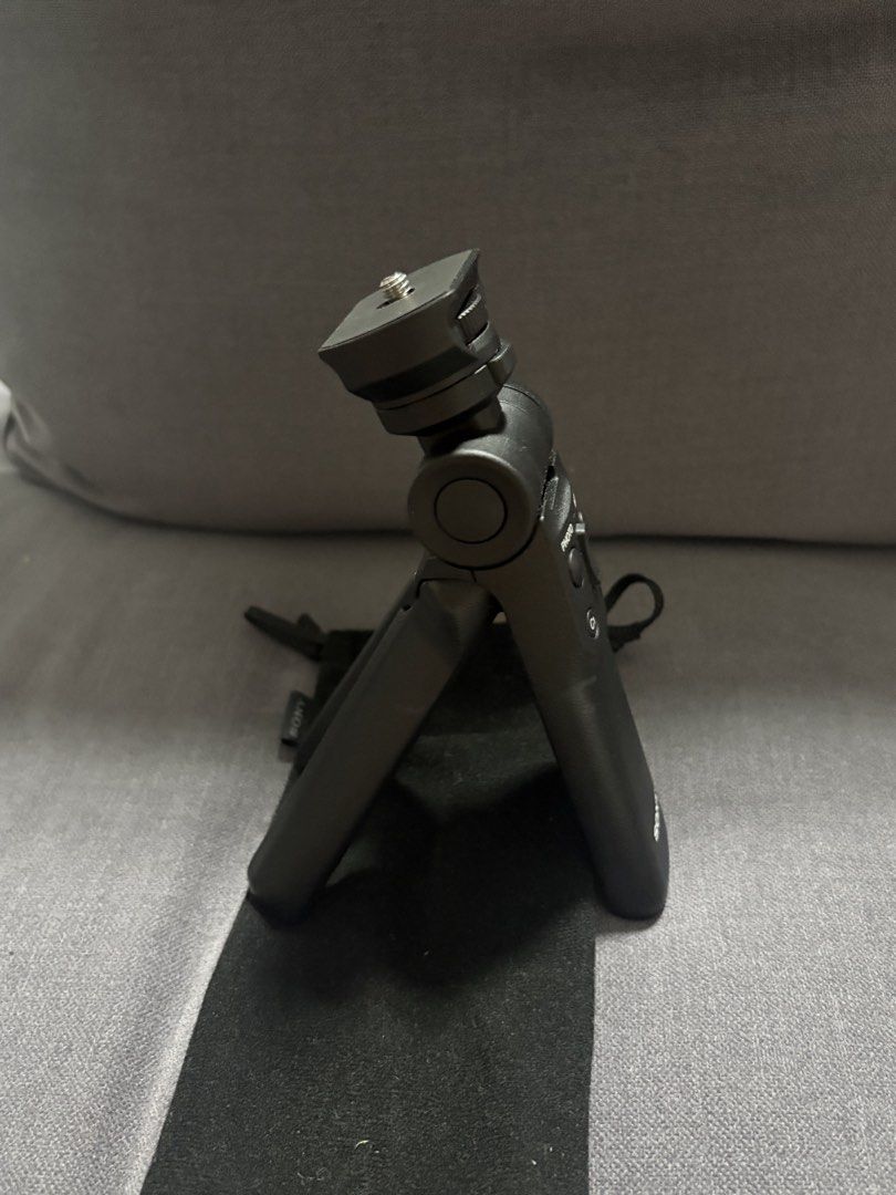 Sony GP-VPT2BT Wireless Shooting Grip (Category: Camera Bags & Carriers) located in Manila. Submitted by cooltree-78bc64 (Listing ID 1458808532, Image 3). Description: Sony GP-VPT2BT Wireless Shooting Grip • Used only once or twice • Good as new / in excellent condition • No dents or scratches • Everything is fully functional and works properly • Comes with the carrying bag • No original box Barely used and well taken care of! 😊 Payment: Gcash o