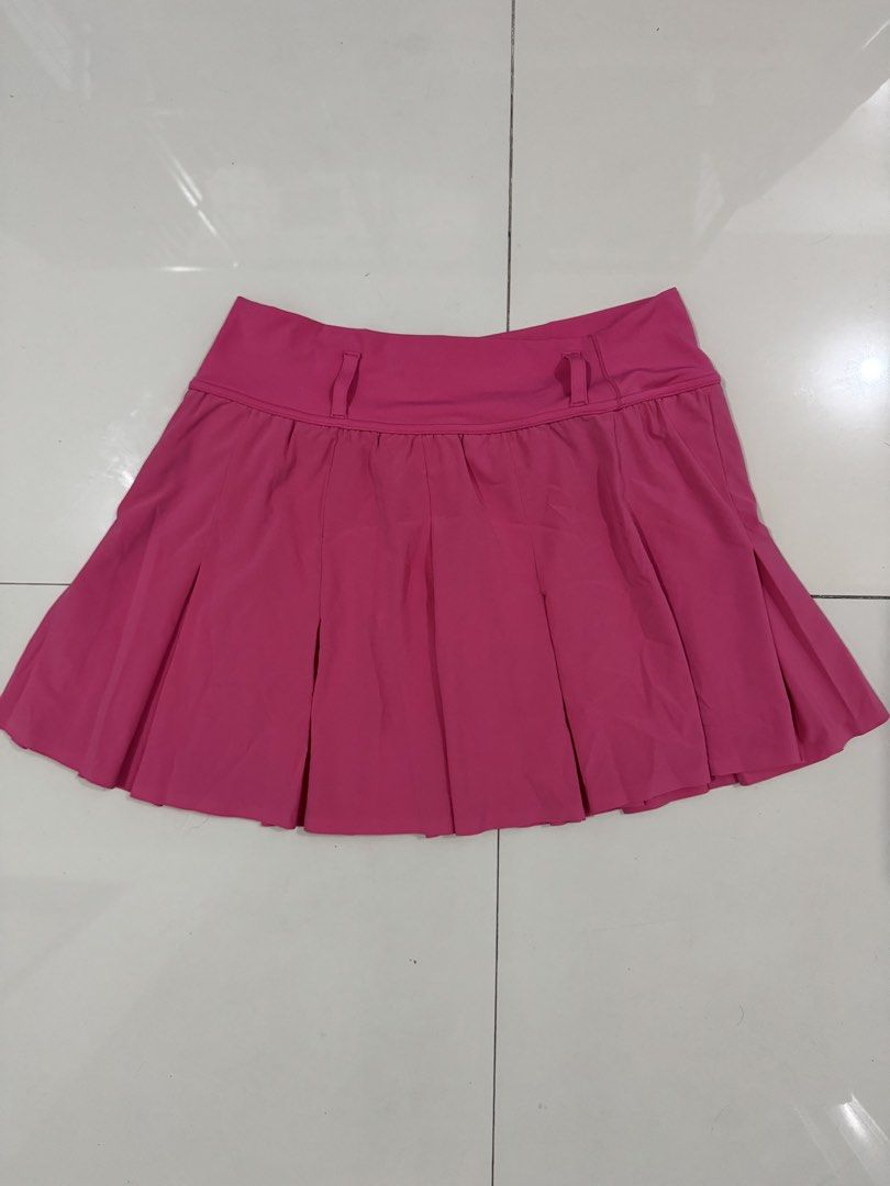 Spandex Skirt (Category: Activewear) located in Manila. Submitted by chaxreyy (Listing ID 1458867590, Image 1). Description: -gym wear -okay for pickleball - with belt .