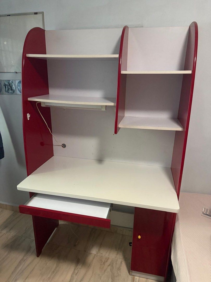 Study table (Category: Tables & Sets) located in Singapore. Submitted by cutiepooh0382 (Listing ID 1458752832, Image 1). Description: Height : 1750mm Pls arrange own transport to collect.