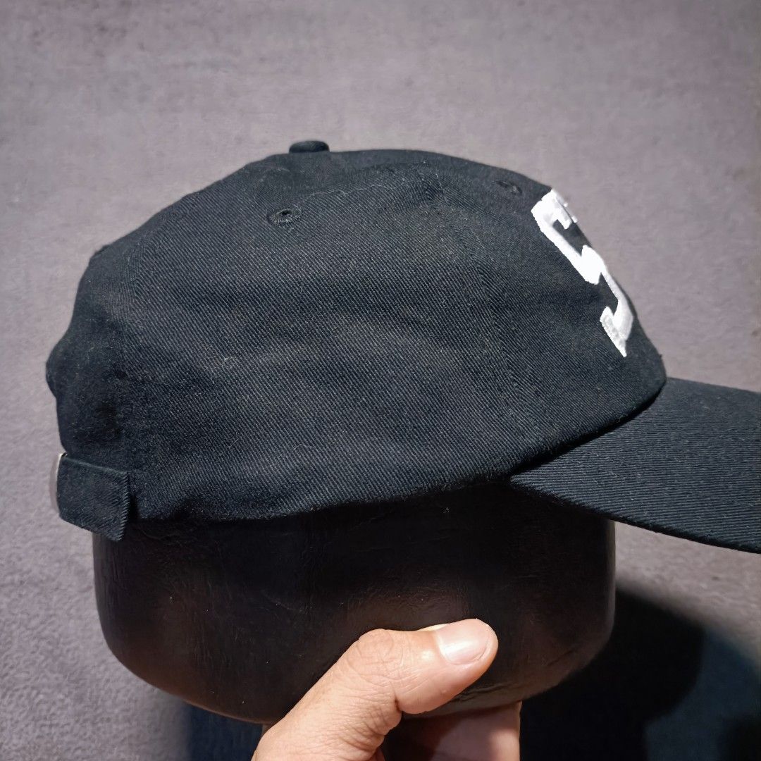 Stussy STU Black Baseball Cap (Category: Caps & Hats) located in Manila. Submitted by nye.seller (Listing ID 1458722760, Image 3). Description: - Black Stussy cap - Features 'STU' embroidery on the front - Adjustable strap with metal buckle at the back - Made from durable cotton - Great for everyday wear.