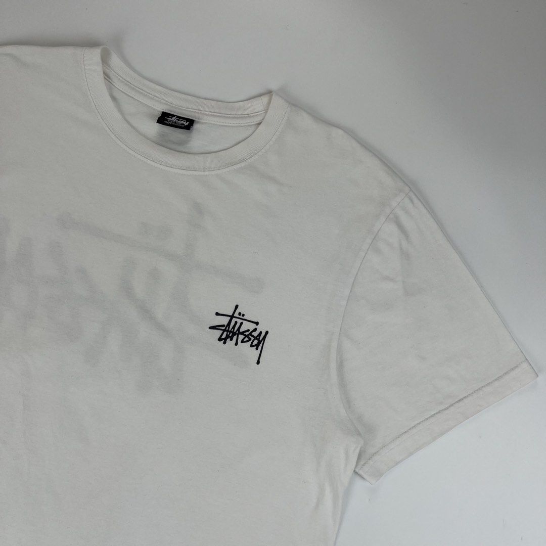 STUSSY WHITE TEE✨ (Category: Tshirts & Polo Shirts ) located in Iloilo. Submitted by anonymous_ph (Listing ID 1458851776, Image 3). Description: STUSSY WHITE TEE✨ SIZE-MEDIUM -WIDTH 21 -LENGTH 28 -CR 9.5/10 (EXCELLENT / NO FLAW) -AUTHENTIC DM IF INTERESTED 📩.