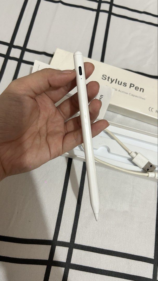 Stylus Pen (Category: Other Accessories) located in Taguig. Submitted by lorie_19 (Listing ID 1458736403, Image 3). Description: - White active stylus pen - Superfine nib for precise drawing and writing - Rechargeable via USB cable - Includes user manual - Compatible with iOS and android - BT connection - Perfect for taking notes and creating art - only used this for my thesis .
