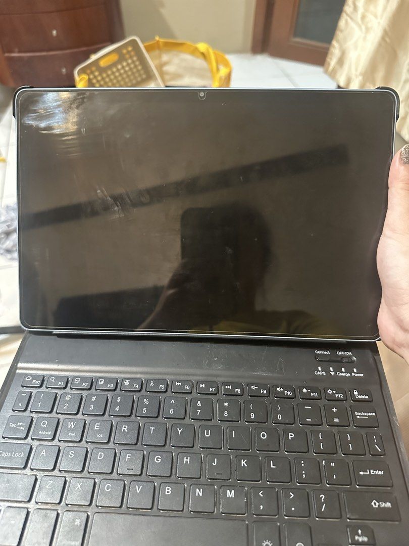 Tablet (Category: Android) located in Manila. Submitted by calmcat_706949 (Listing ID 1458764258, Image 3). Description: .