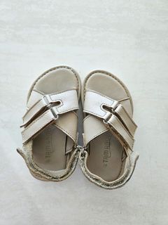 (Kategori: ) berada di . Dikirim oleh decluttermystuff_ (ID iklan 1458782379, Gambar 1). Deskripsi: .