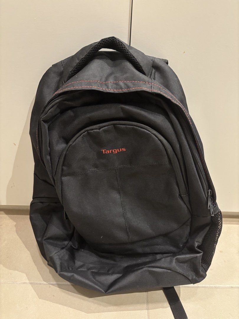 Targus Black Backpack (Category: Backpacks) located in Manila. Submitted by enzosells777 (Listing ID 1458758077, Image 1). Description: - Black Targus backpack - Multiple compartments for organized storage - Padded straps for enhanced comfort - Spacious interior, ideal for school or work Size 17in length x 12 width.