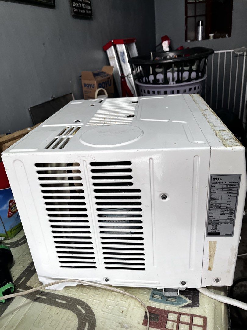 TCL 0.6HP Window Type Aircon (Category: Air Conditioning and Heating) located in Manila. Submitted by mommmyh (Listing ID 1458693067, Image 2). Description: - TCL 0.6HP Window Type Aircon - Recently cleaned - No longer in use - Works well - Price: 3,500 PHP.