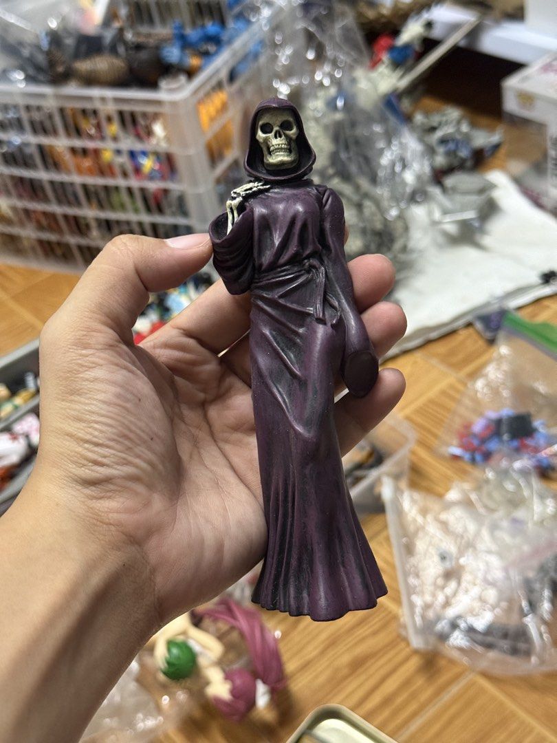 Thanos Marvel Diamond Select with Lady Death (Category: Figurines & Statues) located in Manila. Submitted by lyledizon (Listing ID 1458715212, Image 3). Description: Thanos Marvel Diamond Select with Lady Death Good condition BIB Back In Box .