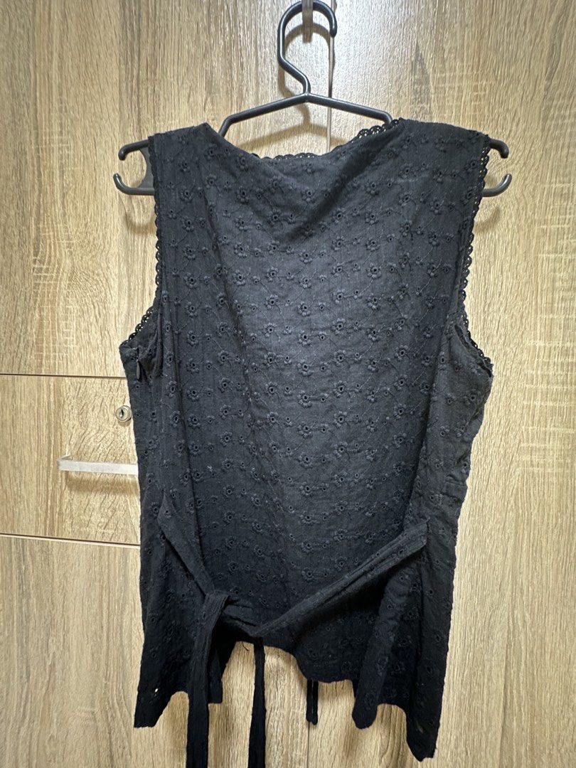 The Editor’s Market Deskan Top (Category: Blouses) located in Talisay. Submitted by versatilityinart (Listing ID 1458785485, Image 2). Description: Decluttering item Used only twice.