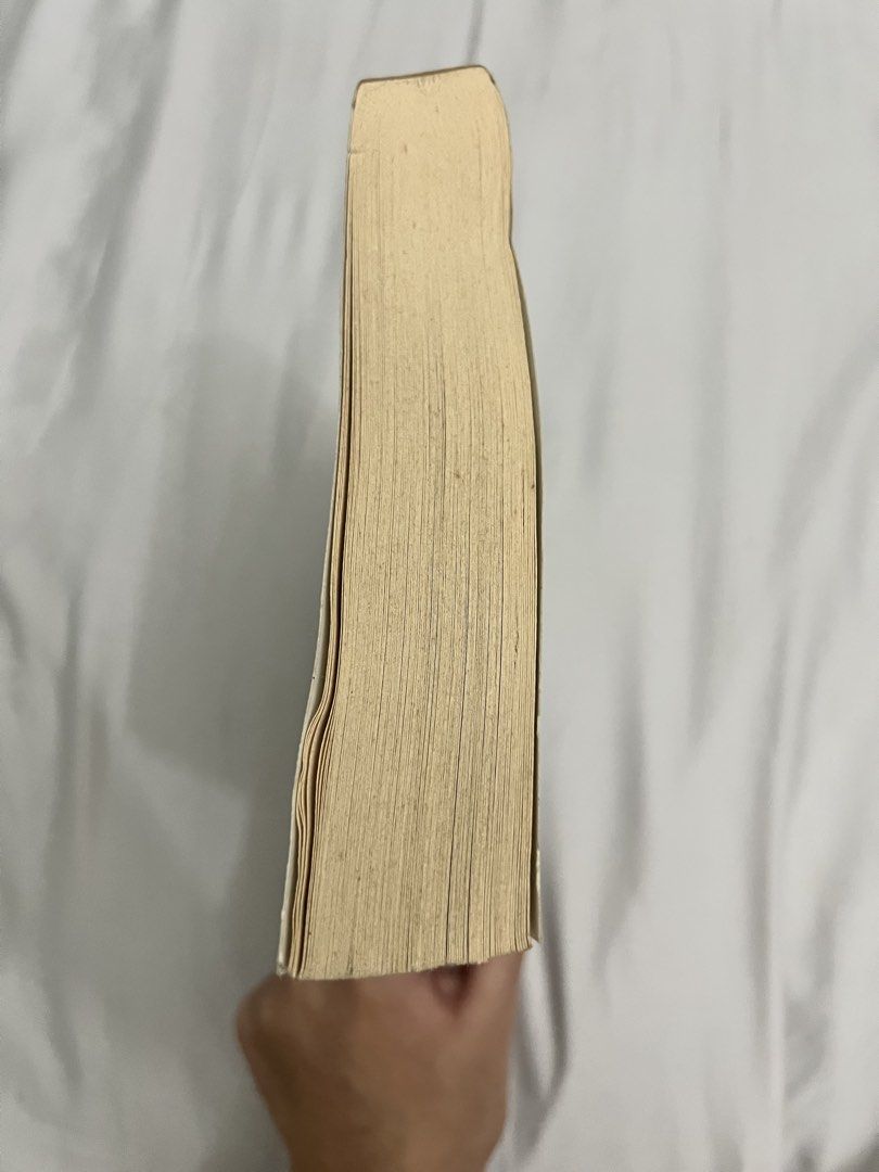 The Stolen Heir by Holly Black (Category: Storybooks) located in Quezon City. Submitted by bookmarket.ph (Listing ID 1458829121, Image 3). Description: .