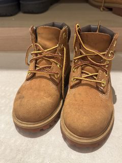 (Category: ) located in . Submitted by raidmycloset2468 (Listing ID 1458698195, Image 1). Description: .