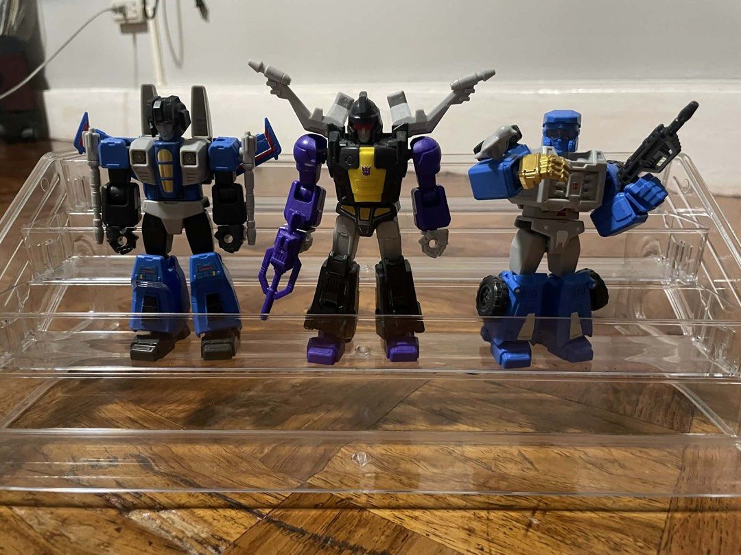 Transformers Mini-Con Action Figures Lot (Category: Figurines & Statues) located in Makati City. Submitted by dycotoys (Listing ID 1458797587, Image 1). Description: Selling Blokees Transformers Lot 28 pcs Defender Series 3 pcs Galaxy Plus ARK RFS: Quitting Take All for 2300 MOP: Gcash Delivery: Lalamove or Grab (buyers expense) Makati Location.