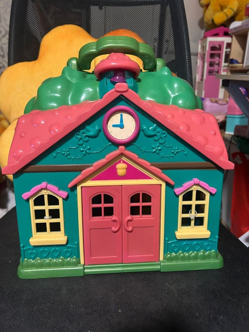 Treehouse Playset with Swing and Carry Handle (Category: Kids Toys) located in Las Pinas. Submitted by whatzupriley (Listing ID 1458796987, Image 3). Description: - Fun treehouse playset - Multiple levels for imaginative play - Includes a swing - Folds up for easy storage - Unique tree-like exterior design - Minor scuffs on the green exterior part.