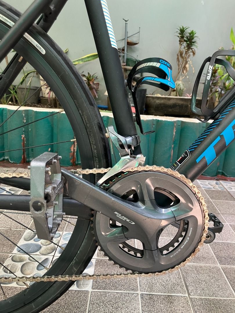 TRINX climber 1.1 Bike (Category: Bicycles) located in Pasig City. Submitted by oznerolorenzo (Listing ID 1458786271, Image 3). Description: Price: 9,000 pesos. Price is negotiable. Condition: Well Used Reason for selling: Need Space, Decluttering, Di na ginagamit, etc. Location: Santa Lucia, Pasig City ISSUES: front derailleur not working properly - Trinx climber 1.1 size 50cm alloy frameset (may bike skin sa frame) - Groupset : Shimano Claris r