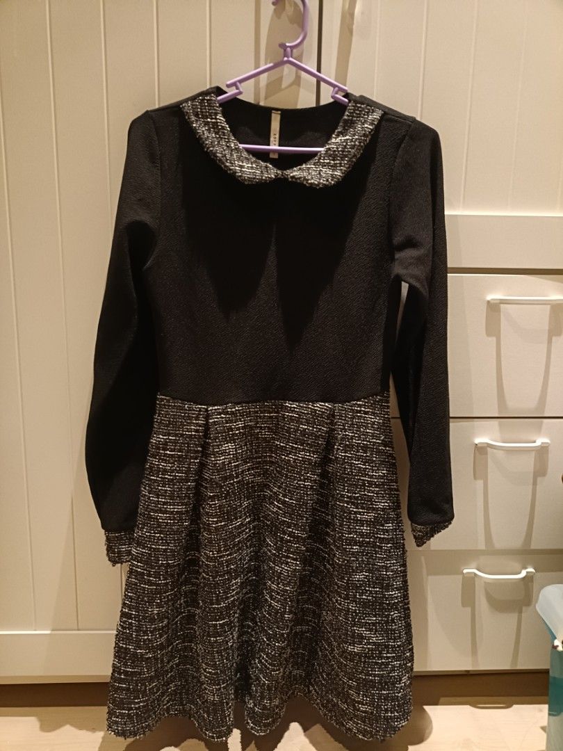 Tweed Longsleeve Black Dress (Category: Dresses) located in Bacoor. Submitted by Miss_Chuch0521 (Listing ID 1458839438, Image 1). Description: Brand: No Brand Size: Can fit XS-S Condition: Like new never used RFS: Declutter MOP: Gcash / Bank Transfer MOD: Lalamove / J&t, no meetups or pickups Loc: Bacoor, Cavite.