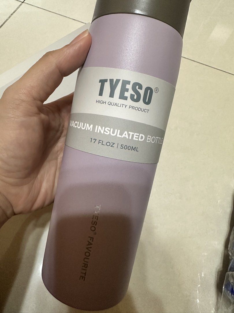 TYESO Vacuum Insulated Bottle 500ML (Category: Water Bottles & Tumblers) located in Manila. Submitted by silver.truemountain (Listing ID 1458698120, Image 1). Description: - TYESO Vacuum Insulated Bottle - Color: Light Purple - Capacity: 500ml (17 fl.oz) - Keeps drinks hot or cold for hours - Includes original box - High-quality product.