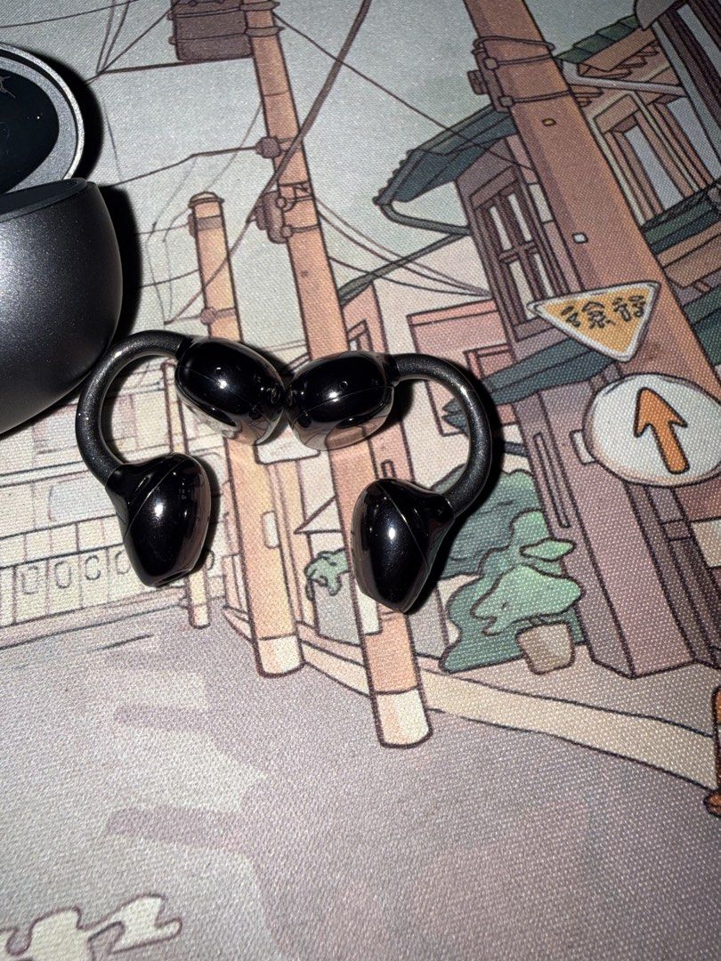 UGREEN S8 ClipBuds Pro ANC Wireless Earbuds Black (Category: Earphones) located in San Juan City. Submitted by namelessbrand (Listing ID 1458728382, Image 2). Description: - UGREEN S8 ClipBuds Pro Wireless Earbuds - Active Noise Cancellation (ANC) for immersive listening - Sleek Black color - Includes convenient charging case - Delivers great sound quality - Simple and easy pairing and usage - No box included - Free 1 extra cable charger - Bought