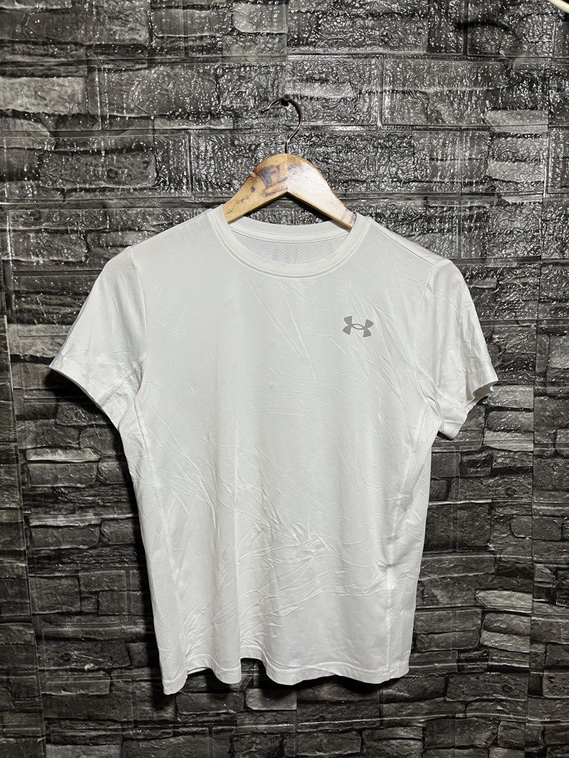 Under Armour Compression Shirt (Category: Activewear) located in Manila. Submitted by flex_curation (Listing ID 1458831425, Image 1). Description: 19x23 IN VERY GOOD CONDITION AND IN PRESENTABLE CONDITION BACOOR CAVITE LOC.