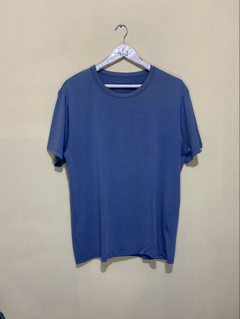 UNIQLO AIRISM LIGHT BLUE PLAIN TSHIRT (Category: Tshirts & Polo Shirts ) located in Cavite. Submitted by seppp22 (Listing ID 1458809286, Image 1). Description: Authentic Legit Size:L-XL Dimes:23x28 Color Rate:8/10 Condition:Well Used condition Mine for Only:109 Pesos Signs of Usage/Flaws Can ship Luzon,Visayas, And Mindanao Thru J&T, Payment First(Gcash) Lalamove(Cod/Gcash) Meetup My Location:Lancaster,General Trias,Cavite.