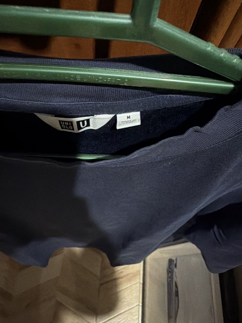 Uniqlo Airism Tee Blue (Category: Tshirts & Polo Shirts ) located in Pasig City. Submitted by rvss_ (Listing ID 1458776952, Image 2). Description: Uniqlo Airism Tee Blue Size: Medium Lightly used Loc: Pasig.