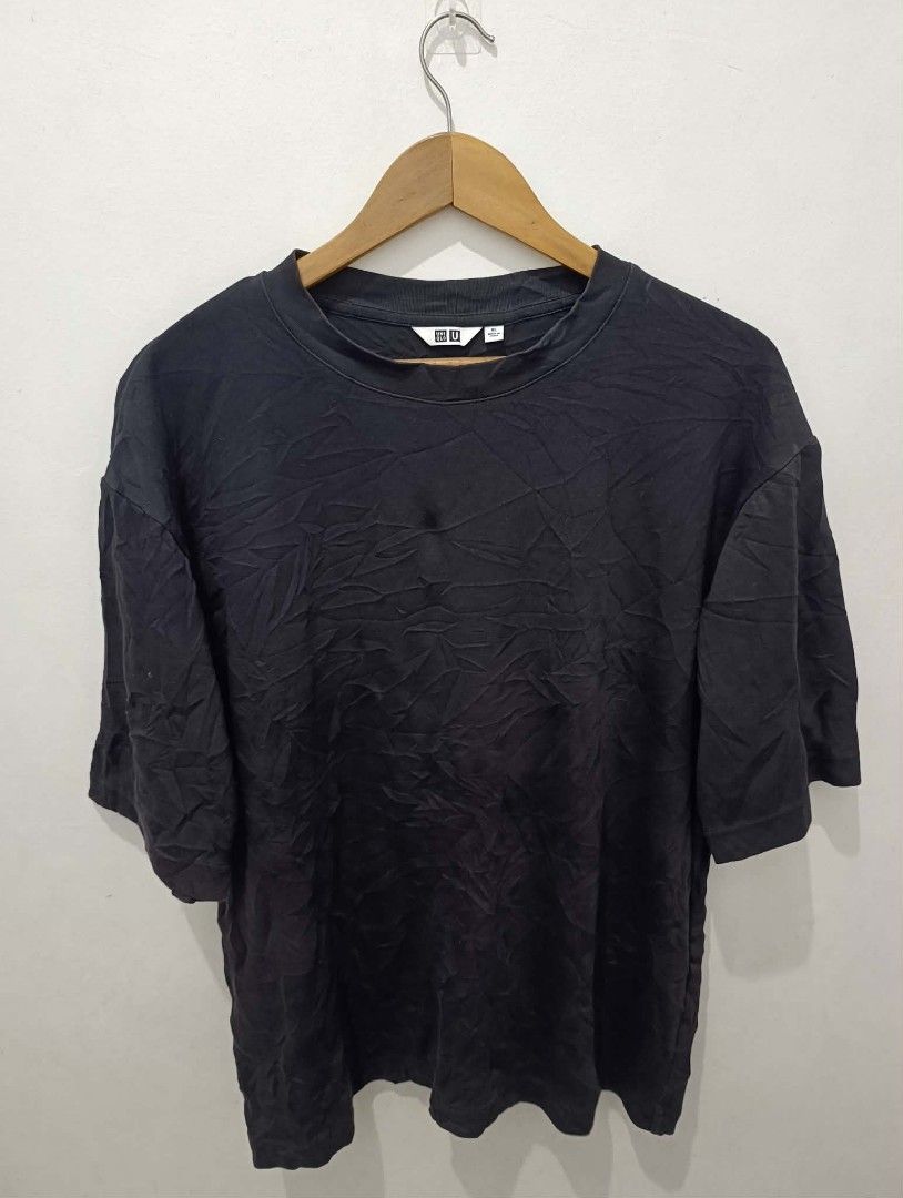 Uniqlo AIRIsm XL (Category: Tshirts & Polo Shirts ) located in Mandaluyong City. Submitted by kasoysoythrift28 (Listing ID 1458797288, Image 1). Description: XL mens.