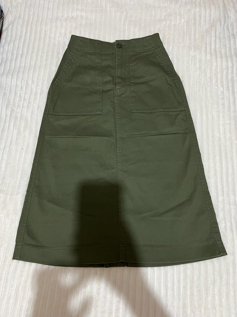Uniqlo Baker Skirt (Category: Skirts) located in Balanga. Submitted by kingscionsmom (Listing ID 1458849437, Image 1). Description: .