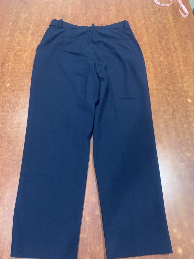 Uniqlo Blue Trousers (Category: Jeans) located in Paranaque City. Submitted by rizatamayo (Listing ID 1458700379, Image 2). Description: - Comfortable to wear and perfect for everyday outfits, works or weekend occasions. Brand : Uniqlo Style: Classic /straight fit Condition: Gently used/ good condition - Easy to pair with shirts, T- shirts, polos or sneakers.