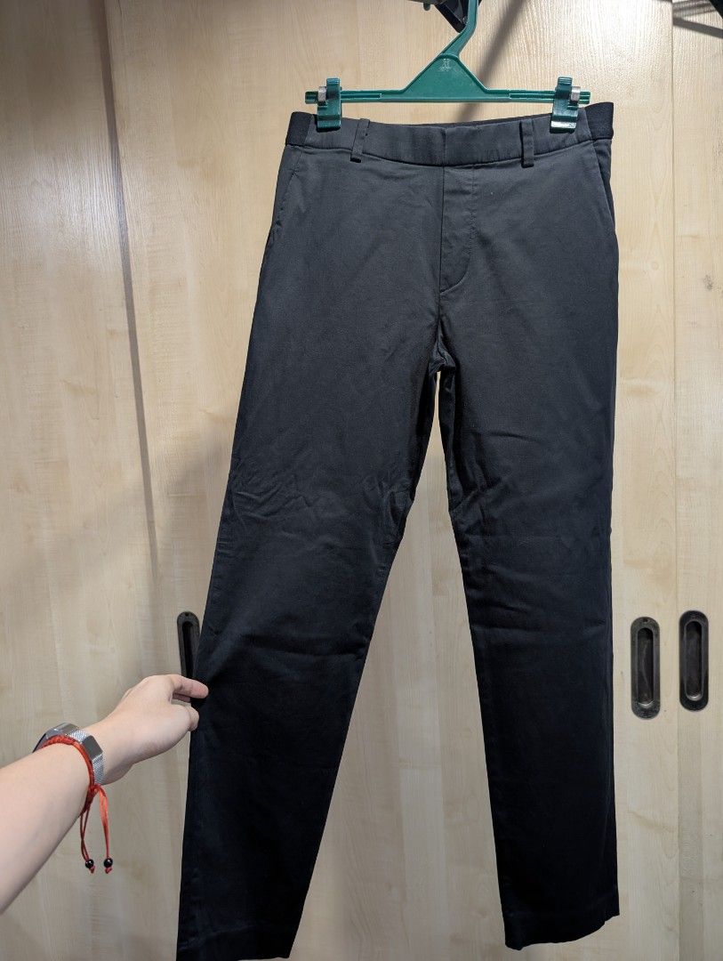 Uniqlo Pants Black Size S (Category: Other Bottoms) located in Manila. Submitted by liannemelody (Listing ID 1458810196, Image 1). Description: - Uniqlo Black Pants - Size S - Waist: 60-66cm - Hip: 85-91cm - Fabric: Cotton, Rayon, Spandex blend (body) - Elastic: Polyester, Nylon, Rayon blend - Made in China - Versatile for casual or smart casual outfits.