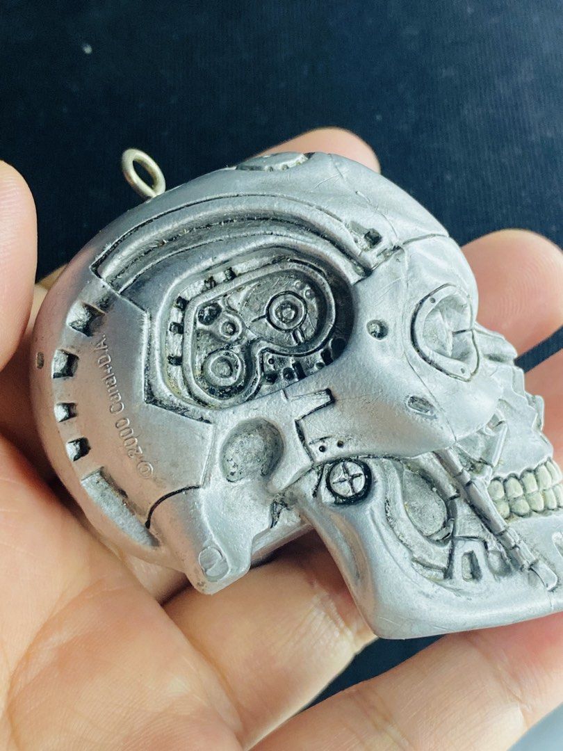 USJ Terminator skull figure (Category: Figurines & Statues) located in Manila. Submitted by kawaii_omocha_est2020 (Listing ID 1458856696, Image 3). Description: ✅Mine now/ Pay now ✅ Please scan all photos for more details. ✅ Manage your expectation. Most of items are preloved. ✅ Actual color may vary due to lighting conditions. ✅ Gcash Pyment ✅ Mode of Delivery Via Flash Express 🚫No Low Balling/ Low Ballers will be ignored. 🚫No Reservation. 🚫J
