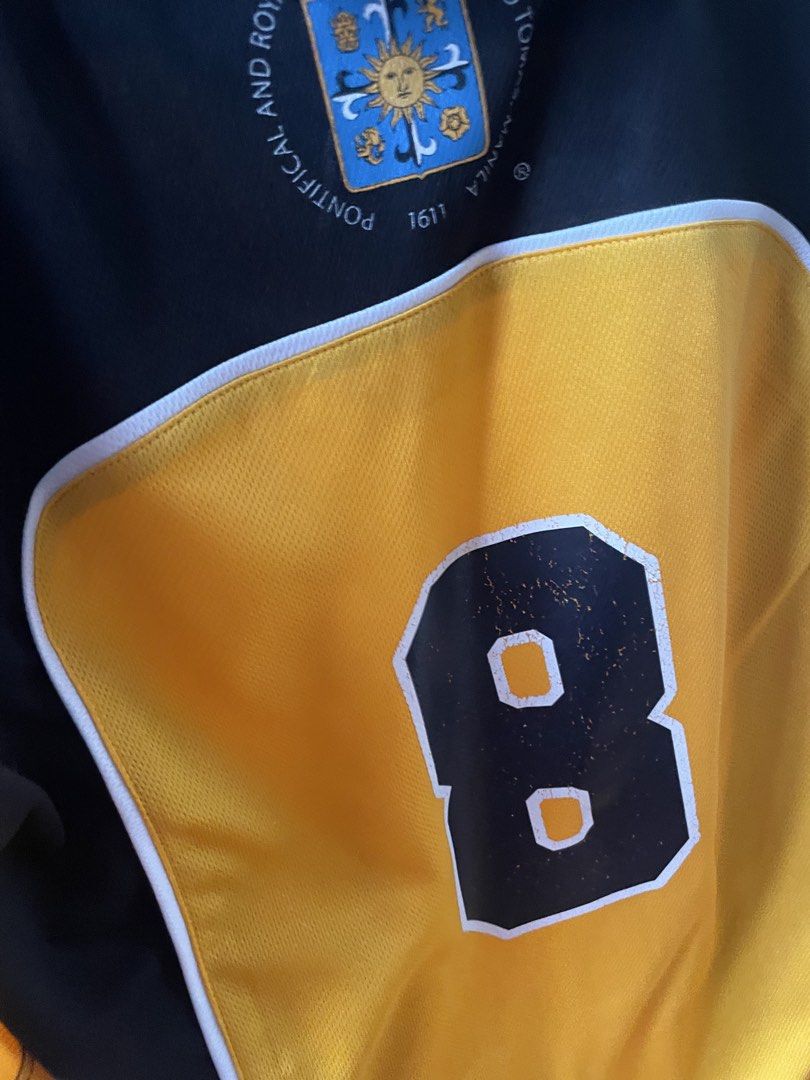 UST Pathfit Volleyball (Shirt Only) Medium (Category: Activewear) located in Manila. Submitted by lixa29 (Listing ID 1458736371, Image 2). Description: - Black and yellow volleyball jersey - Size: Medium (M) - Perfect for playing volleyball or as casual sportswear -UST Pathfit Uniform .