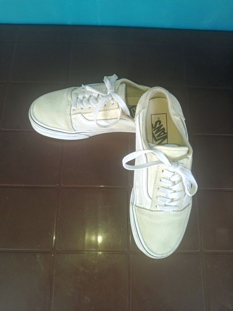 Vans Old Skool Cream Suede Sneakers (Category: Sneakers) located in Manila. Submitted by thrift_with_khryss.11 (Listing ID 1458759791, Image 3). Description: - Cream Vans Old Skool sneakers - Suede and canvas upper - Classic side stripe detail - White laces - White rubber soles - Size: 6.5 Women's / 5 Men's - Ideal for casual wear.