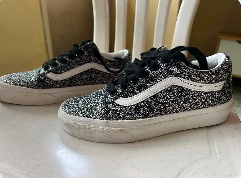 Vans Old Skool Glitter Sparkle Shoes (Category: Flats & Sandals) located in Quezon City. Submitted by luckycat.5f9e9f (Listing ID 1458807310, Image 1). Description: - Sparkly Vans Old Skool - Black and white glitter pattern - Classic side stripe - Lace-up closure - Ideal for everyday wear.