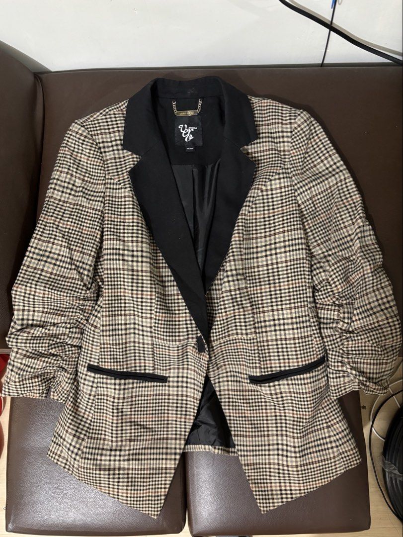 Vero Moda Blazer (Category: Coats, Jackets and Outerwear) located in Pasig City. Submitted by theclutterqueen (Listing ID 1458759662, Image 1). Description: Good condition, preloved RFS: Decluttering PM if interested 😊.