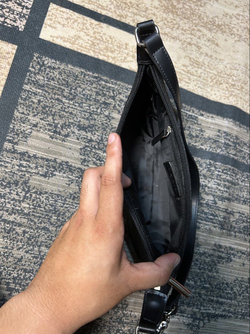 Vintage AUTHENTIC Balenciaga BB Monogram Shoulder Bag Black (Category: Luxury Bags & Wallets) located in Braulio E. Dujali. Submitted by oddlotpriv3808 (Listing ID 1458861746, Image 3). Description: price or best offer Rank S-SA Authentic/Original💯 Rare piece Japan Sourced .
