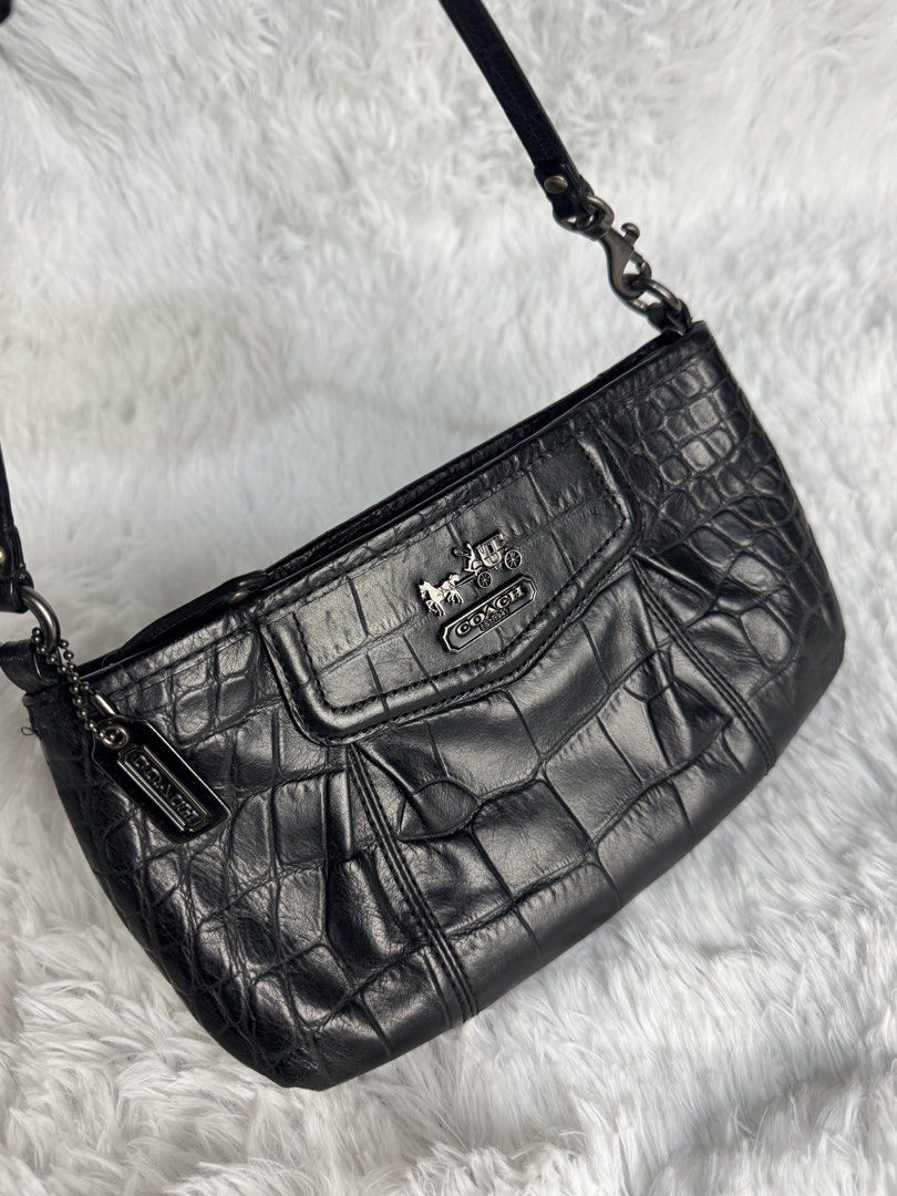 Vintage Coach Black Croc Embossed Satchel (Category: Luxury Bags & Wallets) located in Villaverde. Submitted by theluxurythrift.ph (Listing ID 1458810824, Image 3). Description: Wts Vintage Coach Kili Rank AB + Minimal Sign of Used Only 4800 + Sf.