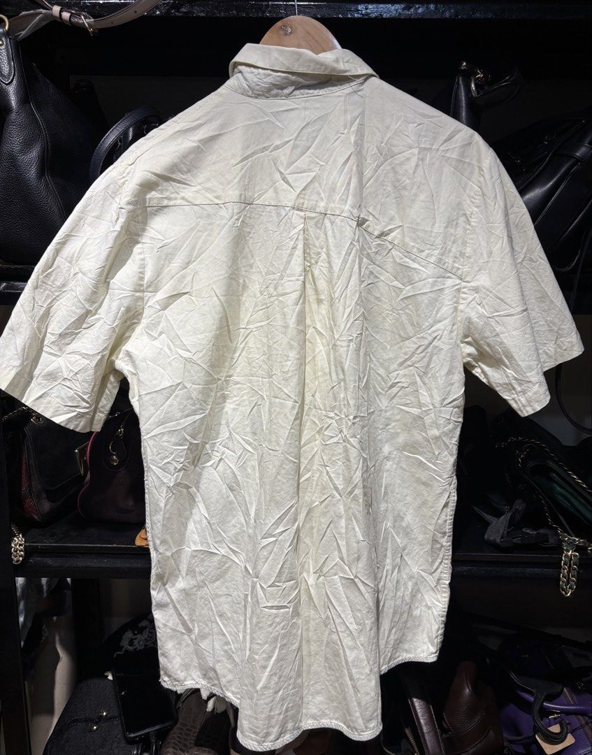 Volcom Buttondown (Category: Activewear) located in Legazpi City. Submitted by thesource052 (Listing ID 1458846120, Image 2). Description: VOLCOM LARGE WIDTH : 22” Length: 29” Good as new .