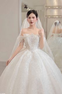 (Category: ) located in . Submitted by chic.de.veil_bridal (Listing ID 1458723856, Image 1). Description: .