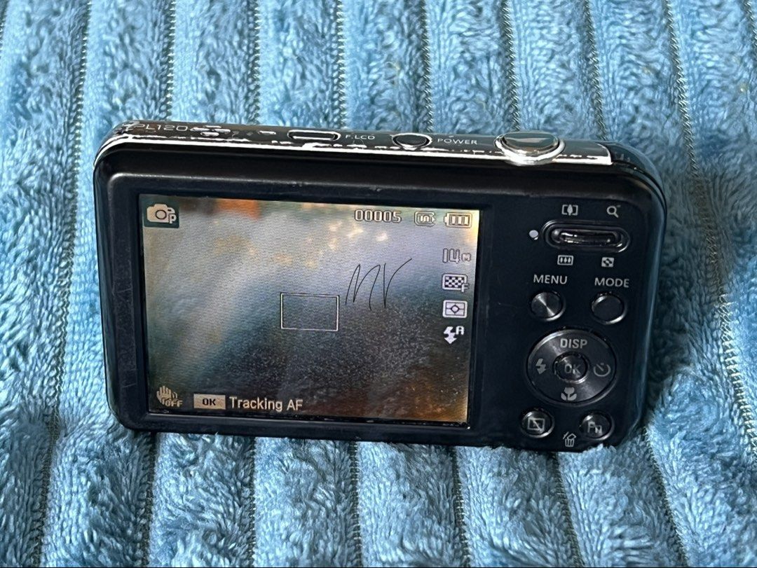 Working digicams with functional issues (Category: Cameras) located in Manila. Submitted by astathis (Listing ID 1458782689, Image 3). Description: ~Still negotiable~ For TAKE-ALL: ▪️Samsung PL120 -w/battery -5x Zoom Lens -4.7-23.5mm -with front screen -issue: AF dysfunctional ▪️Nikon Coolpix -w/ battery -Nikkor 4x Wide Optical Zoom -4.9-19.6mm -issue: battery error & touchscreen not working ▪️Kodak EasyShare C913 -double AA battery -Kodak AF 3x 