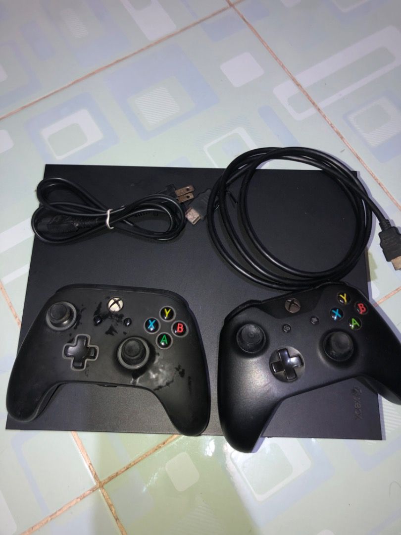 Xbox One X (Category: Xbox) located in Caloocan City. Submitted by truewolf.8a1eea (Listing ID 1458728985, Image 2). Description: Xbox One X 1TB 2 Xbox Controller Included HDMI Cable included Xbox Charger Included Price: Php 7399 (negotiable) RFS: Hindi ko na kasi nagagamit plus need din funds para sa school.