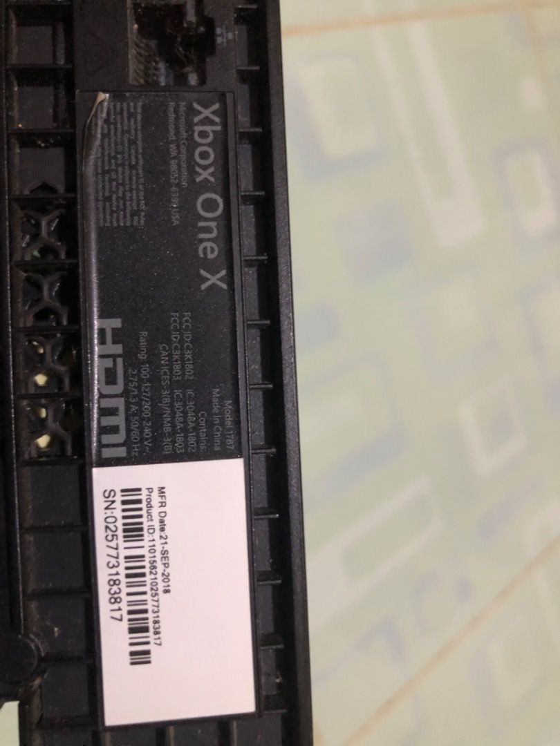 Xbox One X (Category: Xbox) located in Caloocan City. Submitted by truewolf.8a1eea (Listing ID 1458728985, Image 3). Description: Xbox One X 1TB 2 Xbox Controller Included HDMI Cable included Xbox Charger Included Price: Php 7399 (negotiable) RFS: Hindi ko na kasi nagagamit plus need din funds para sa school.