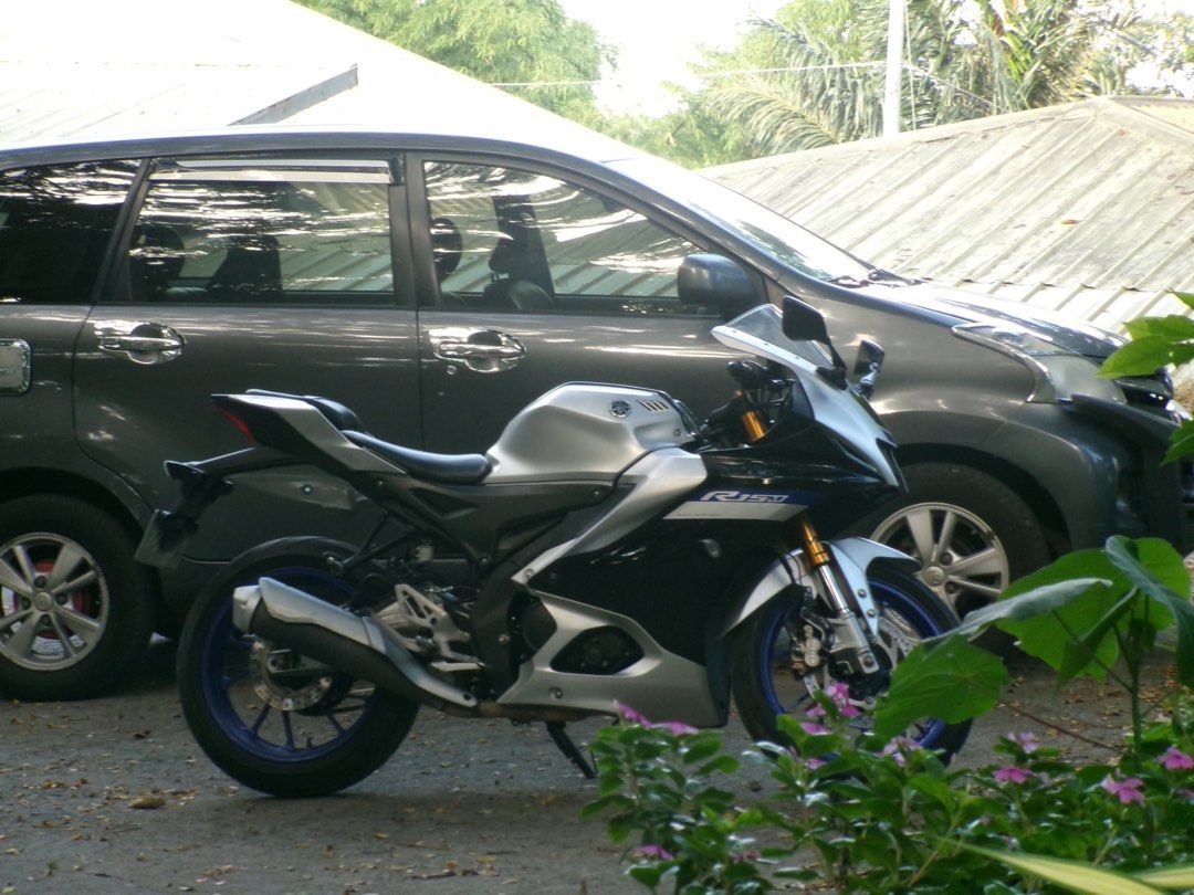 Yamaha R15 V4 Silver Blue Motorcycle (Category: Motorbikes for Sale) located in Manila. Submitted by magicalcat19 (Listing ID 1458840401, Image 2). Description: Yamaha R15 V4 in silver and blue. Sporty design with sharp lines. Great for city rides and weekend adventures. Low mileage, well-maintained. Ready for its next owner. Feel free to ask questions..